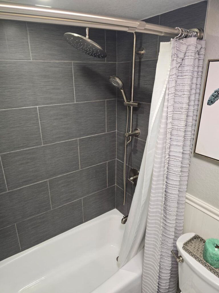 Lorraines Florida Beach Home - living area with waterfront view