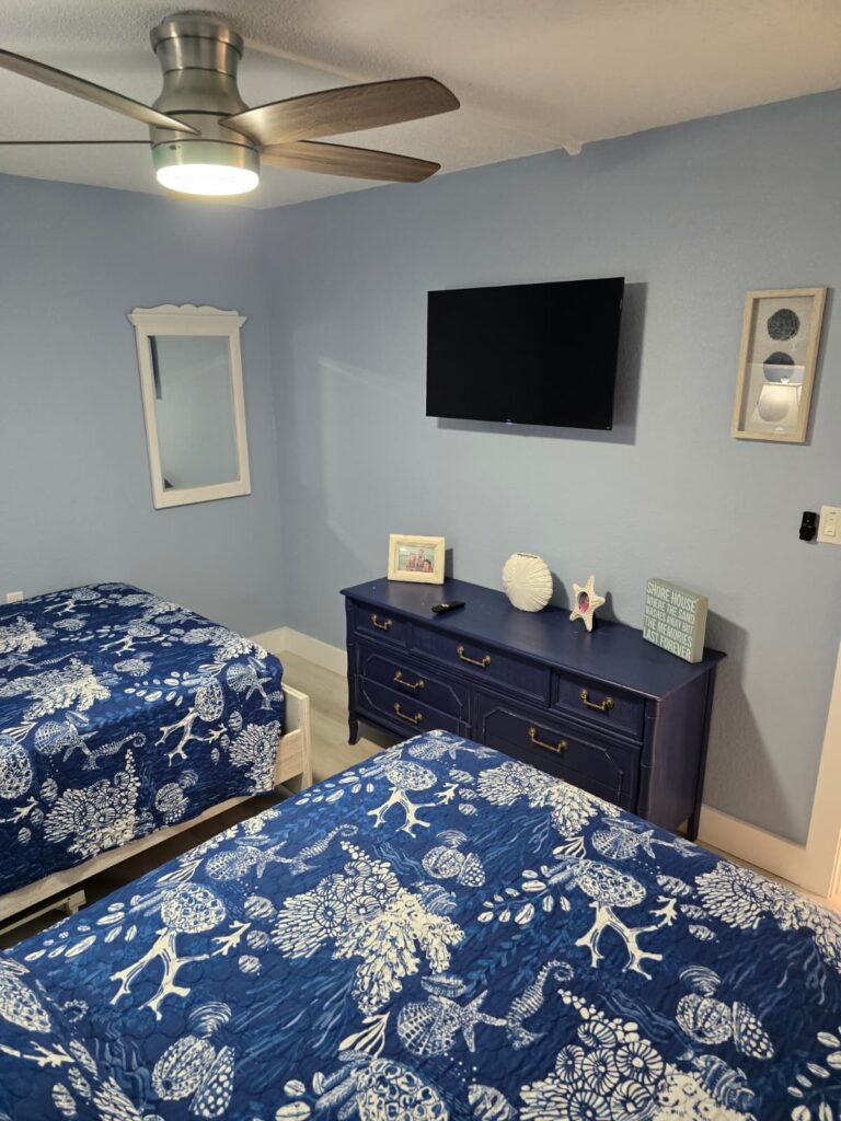 FGS107 condo bedroom Indian Rocks Beach