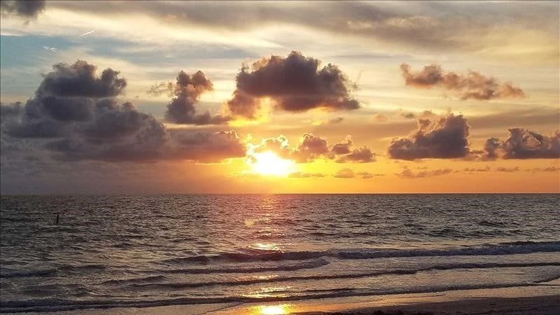 Lorraines Florida Beach Home - furnished living area